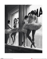 Stampa Artistica Time Life Ballerinas In Window 40x50cm Pyramid PPR43062 | Yourdecoration.it
