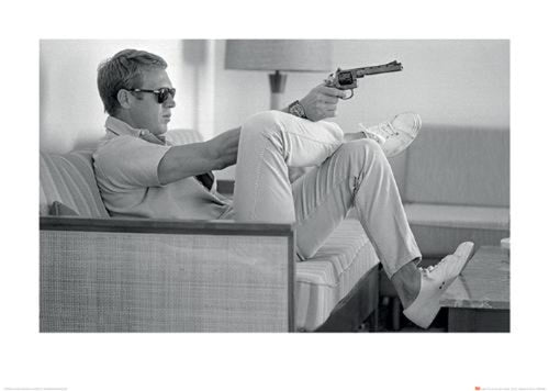Stampa Artistica Time Life Steve Mcqueen Takes Aim 70x50cm Pyramid PPR47058 | Yourdecoration.it