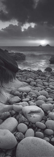 pgm dnh 07 helen dixon rocky beach at sunset stampa artistica 33x95cm | Yourdecoration.it